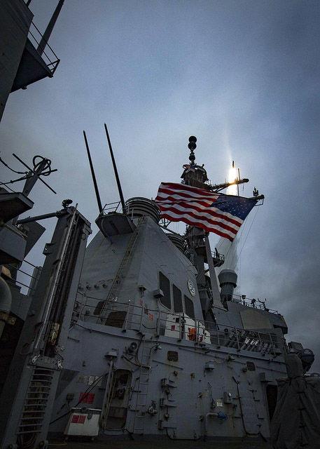 A US Naval vessel in the Formidable Shield drill