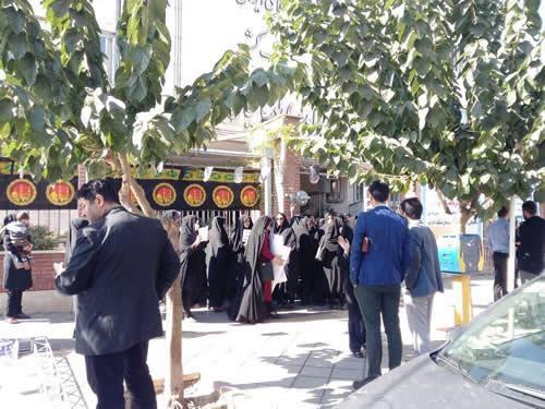 Protest by teachers of the Literacy Movement, in front of the Western Azerbaijan Governorate