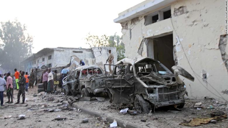 A car bomb attack in Mogadishu, Somalia, on Saturday left at least 10 dead, police said