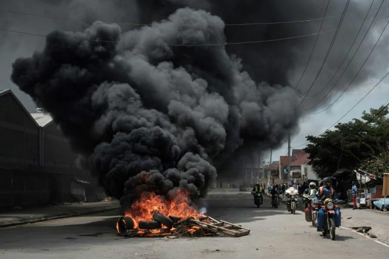 Tensions had risen across the country ahead of the ruling, with violent clashes between opposition supporters and police in Nairobi on Friday