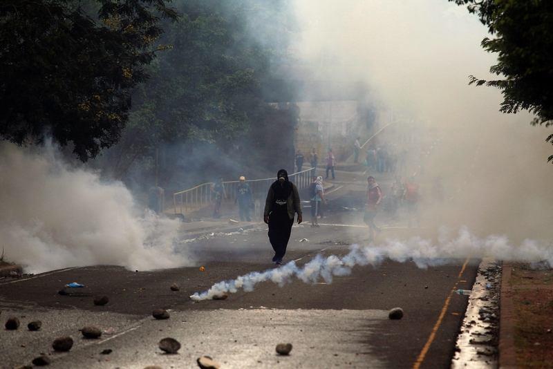 A supporter of Salvador Nasralla, candidate for the Opposition Against the Dictatorship, during a protest caused by the delayed vote count for the election in Tegucigalpa, Honduras, on Thursday.