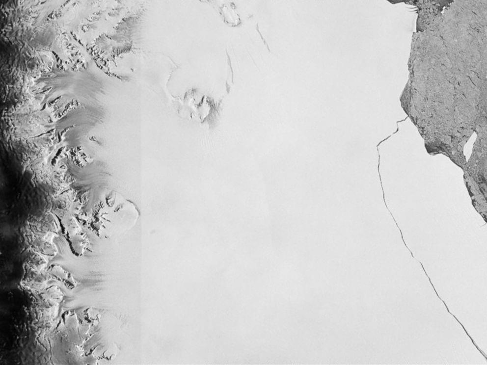 A section of an iceberg about 6,000 sq km broke away as part of the natural cycle of iceberg calving off the Larsen-C ice shelf in Antarctica in this satellite image released by the European Space Agency, July 12, 2017.
