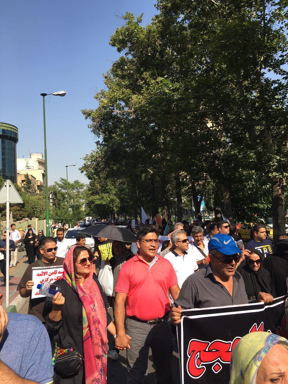 The demonstrators demanded their plundered money