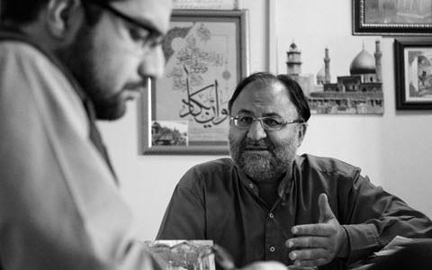 Mohammad Sadegh Kushki, an expert on political and international issues from the Khamenei bands