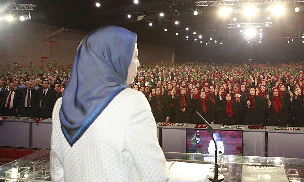  Maryam Rajavi speaks at a ceremony marking the 1988 massacre of 30,000 political prisoners in Iran