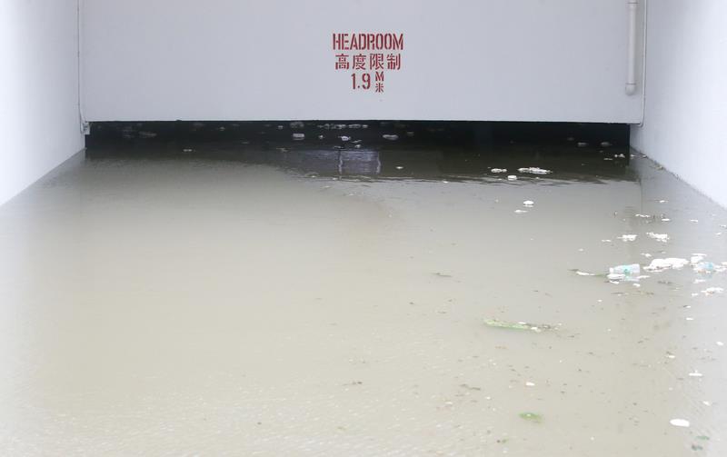 Another shot of that flooded car park in Heng Fa Chuen