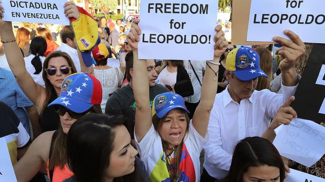 Venezuela's Leopoldo Lopez released from prison to house arrest