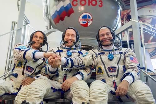 Alexander Misurkin, Mark Vande Hei and Joe Acaba trained together