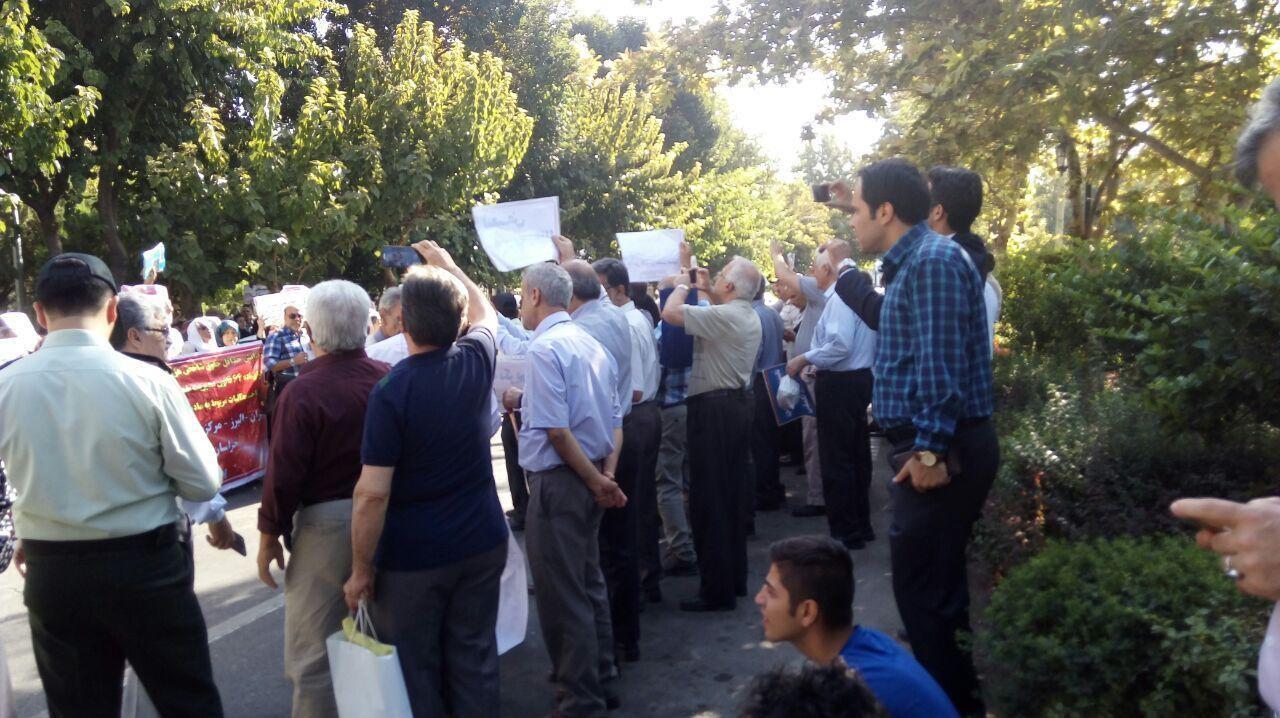 Protest Gathering of around 2,000 pensioners in Tehran