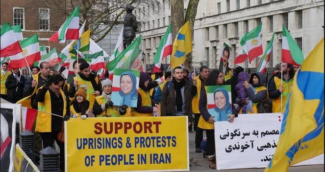 Protestors in London urge UK prime minister to ‘break silence’ on Iran