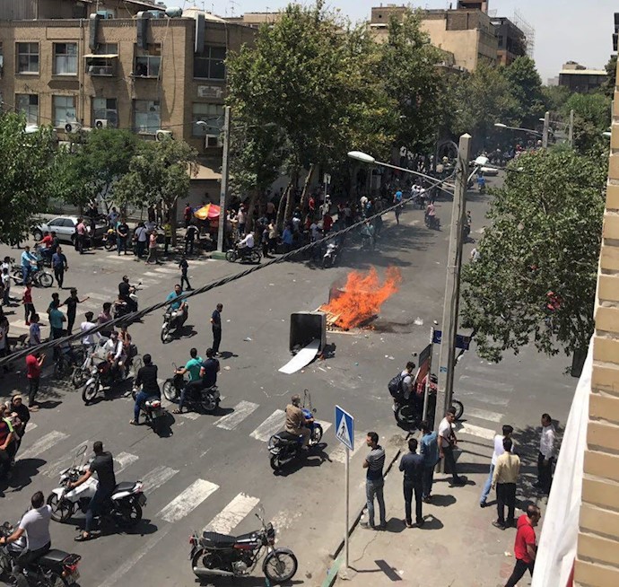 Curtain bazaar protests – Tehran, Iran