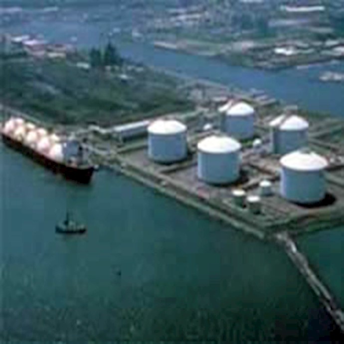 LUKoil, Hydro halt oil project in Iran