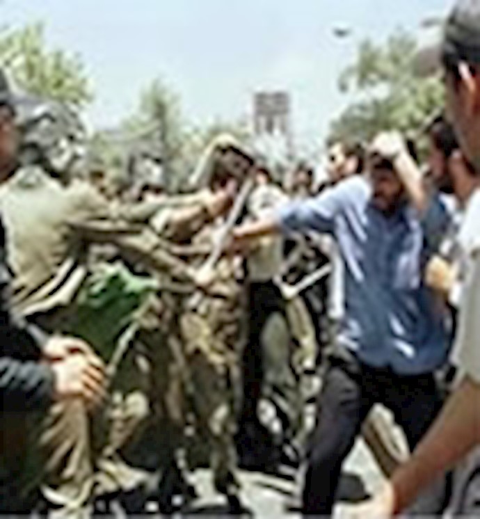 300 Sunnis Arrested in a Religious Ceremony in Western Iranian City
