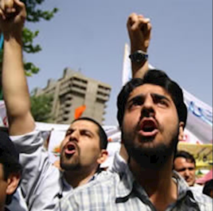 2,000 tire company workers went on wk-long protest