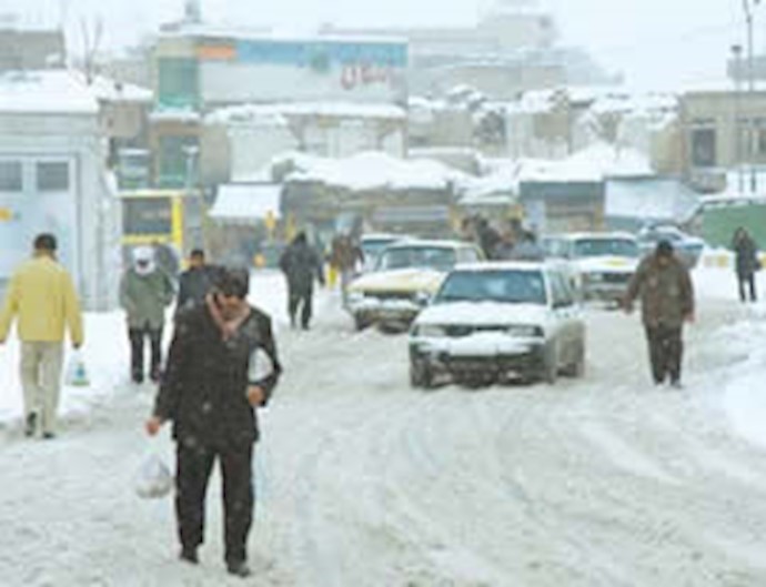 Iran: Angry People Attacked Government Building for not providing Fuel in Cold Weather
