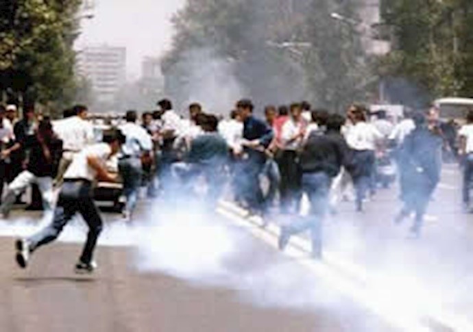 Tehran University students continued for the 3rd consecutive day