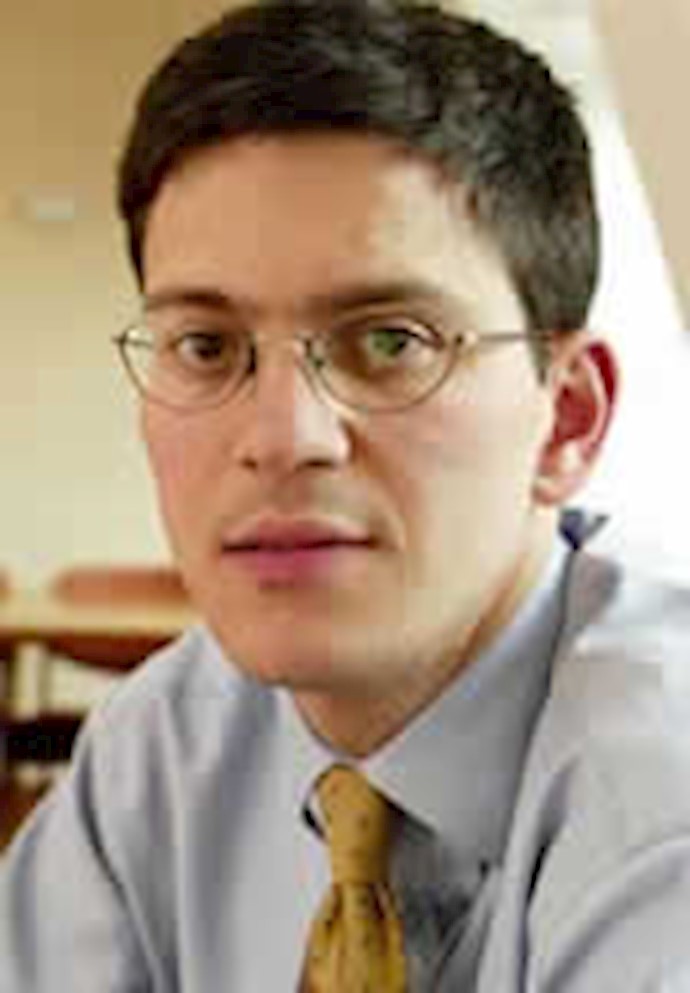Miliband calls on Iran to abide by world community demand