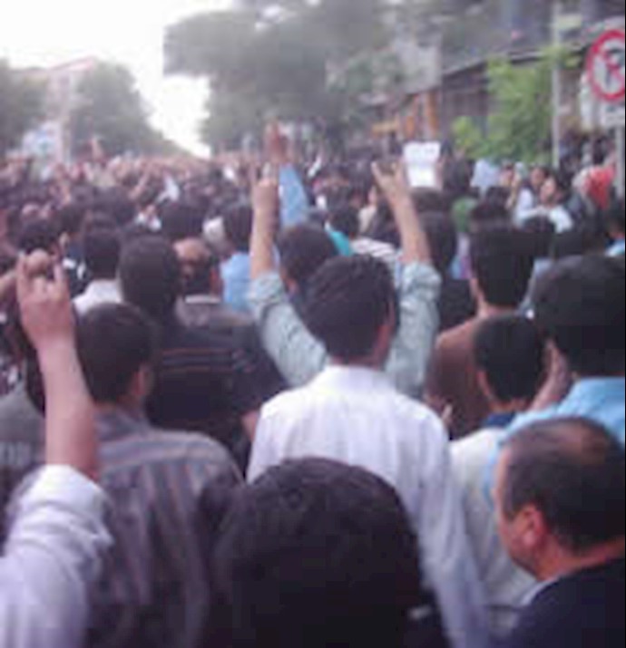 More than 1,000 people turned up in Zaveh More than 1,000 people turned up in Zaveh