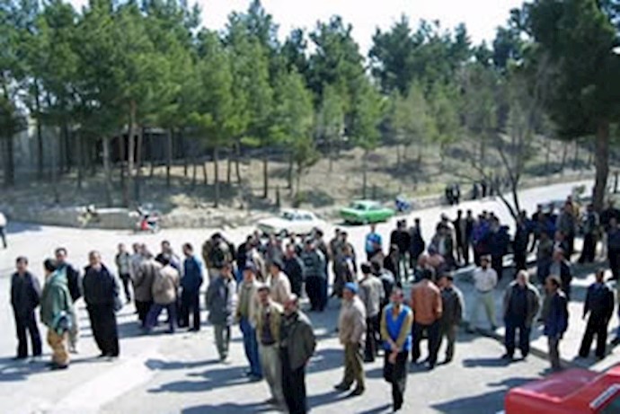Workers rally to demand their legal rights in southern Iran