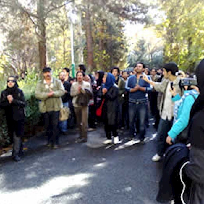 Students sit-in outside Allameh University
