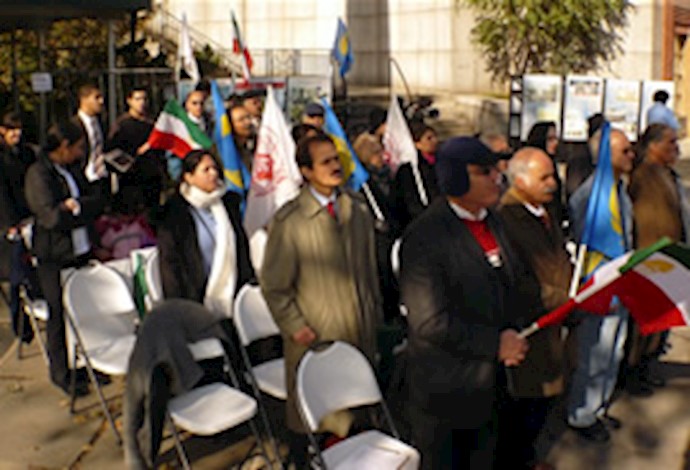 Iranians’ sit-in in US, Day 67
Protesters continue their sit-in outside of White House