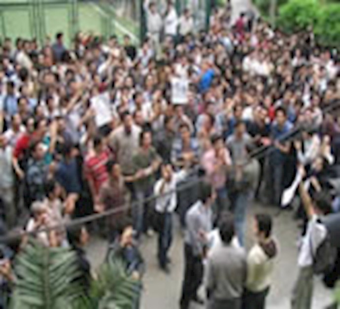 3000 anti-government students clashed with suppressive Iranian SSF in Shahroud