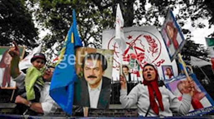 Freedom loving Iranians demonstrate in front of Iran’s embassy in London
