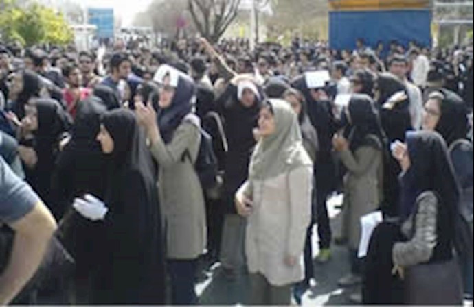 Anti-regime protests staged in various Iranian cities