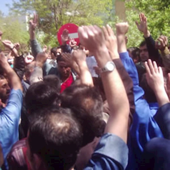 Protesting teachers rallied in Tehran and Kermanshah