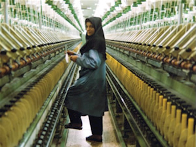 Spinning Factory Workers Go On Strike for Their Unpaid Salaries for 17 Months