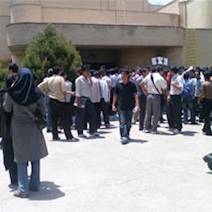 2000 Students of Teacher Training university stage protest, many go on hunger strike