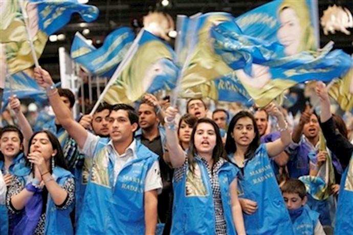 More than 70,000 Iranians gather in Paris to urge the international community to remove bans on PMOI