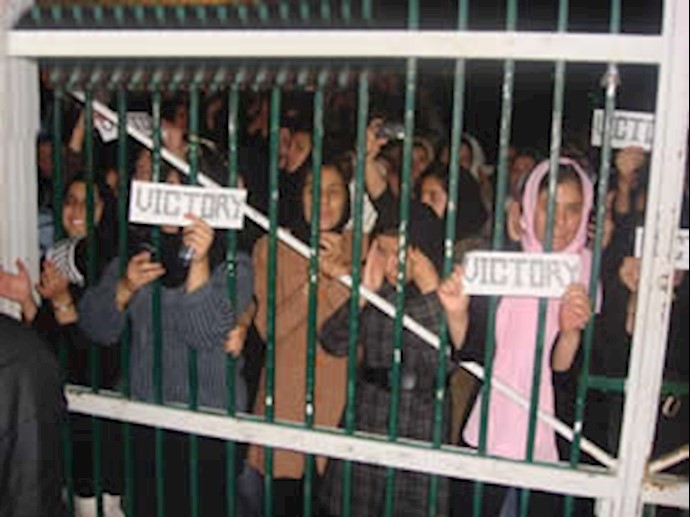 10-day Strike of 3500 students of Teachers Educating School ended victoriously 10-day Strike of 3500 students of Teachers Educating School ended victoriously