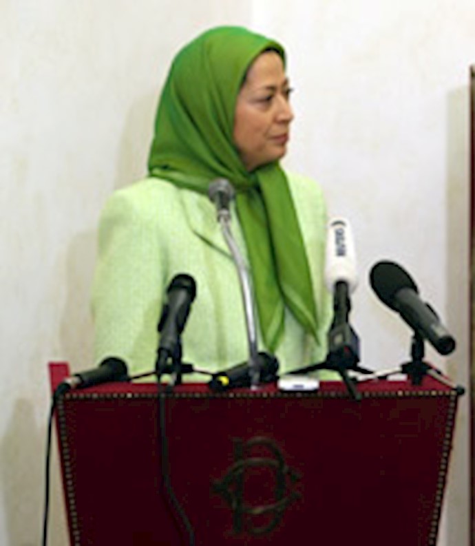 Declaration of majority of Italian Parliament was presented to Maryam Rajavi