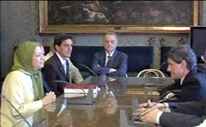 Rome’s Mayor presented Medal of Italy’s Constitution to Mrs. Rajavi