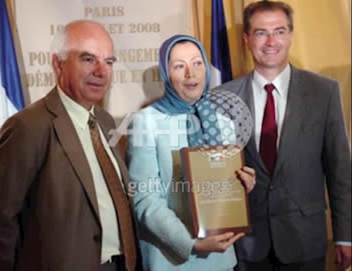French deputies back Iranian opposition group