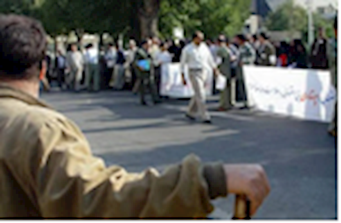 Iran: Six hundred nurses protest in Yazd’s Sadouqi Hospital Iran: Six hundred nurses protest in Yazd’s Sadouqi Hospital