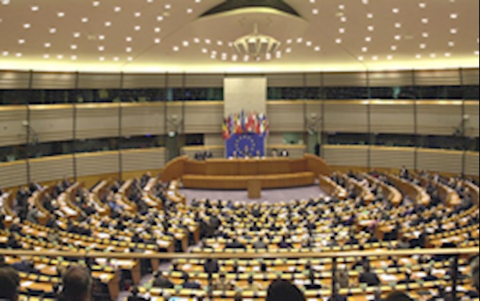 EU toughens sanctions against Iran