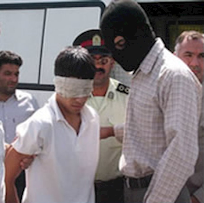 Two Iranians who committed murder as minors face hanging: paper