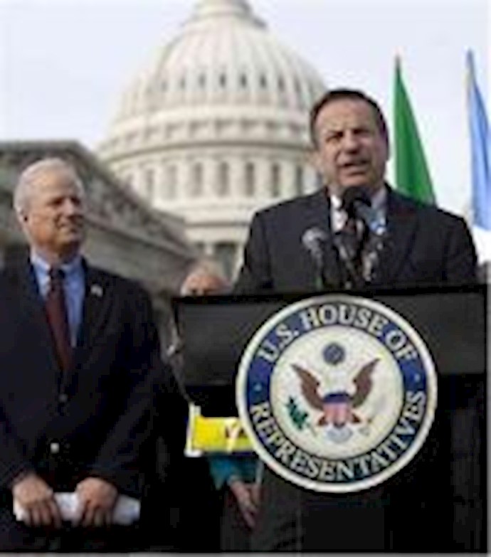 Lawmakers urge Obama to halt relocation of Iran dissidents