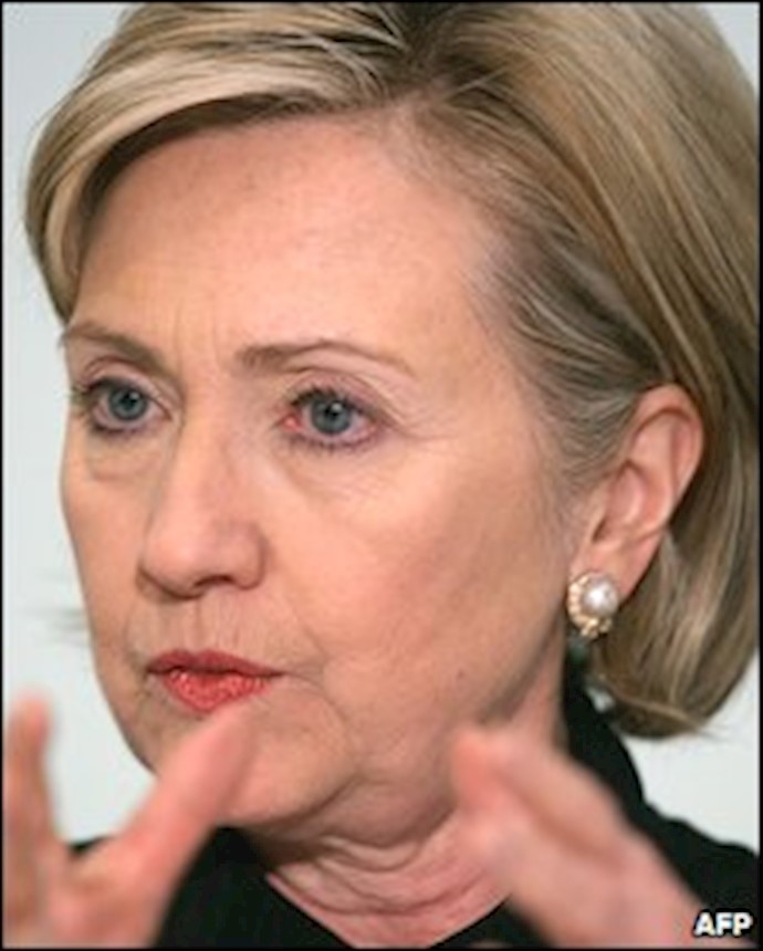 Clinton says will talk to Russia over Iran missiles