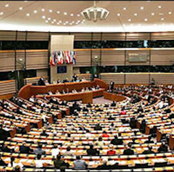 Centre-right mulls grand alliance after EU polls Centre-right mulls grand alliance after EU polls