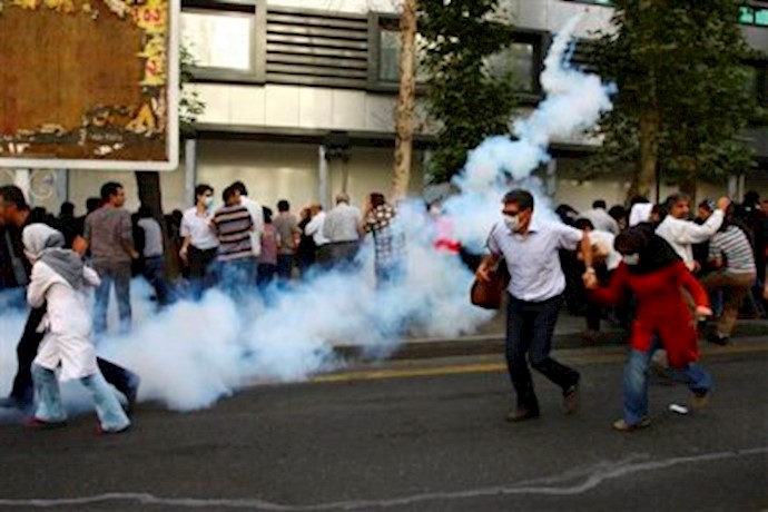 Thousands protest in Iran, defying crackdown vow