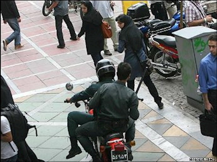 Iran: Revolutionary Guard commander attacked by public in Karaj