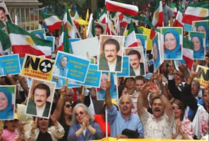 Iran exiles rip ’Terminator’ Ahmadinejad’s invite to UN