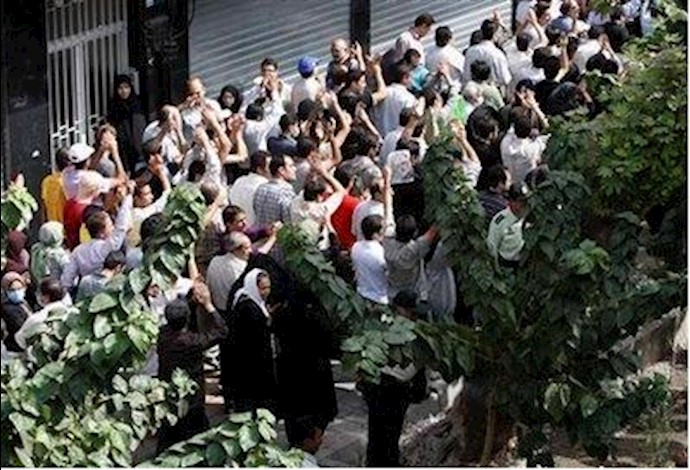 Thousands march in Iran opposition protests, clash with security forces