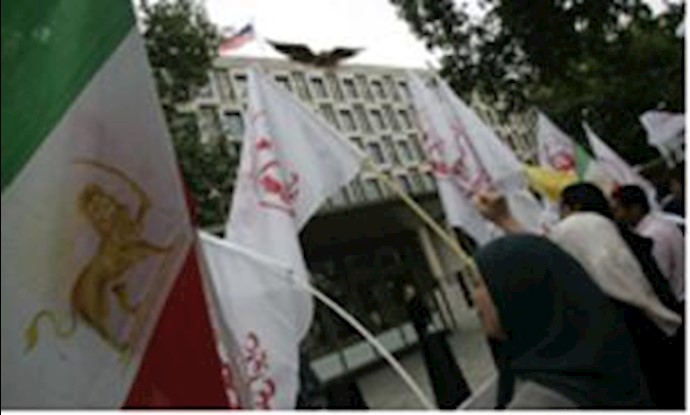 London Hunger strikers in plea for refugees in Camp Ashraf