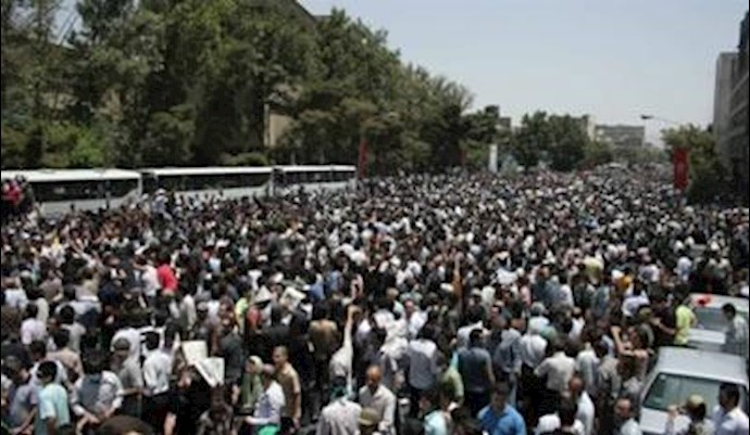 Students call for more Iran protests Students call for more Iran protests