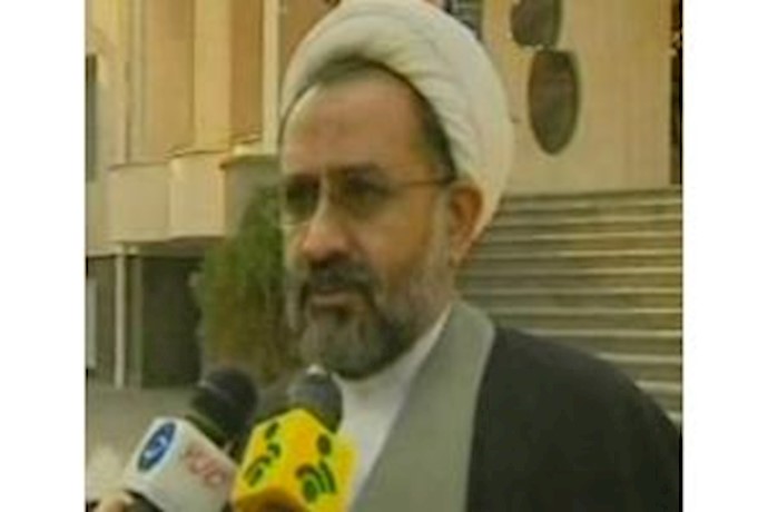 Iranian official calls for trial of U.S. hikers