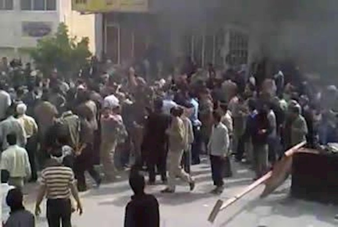 Iran: Thousands march in protest in Gerash, Fars Province